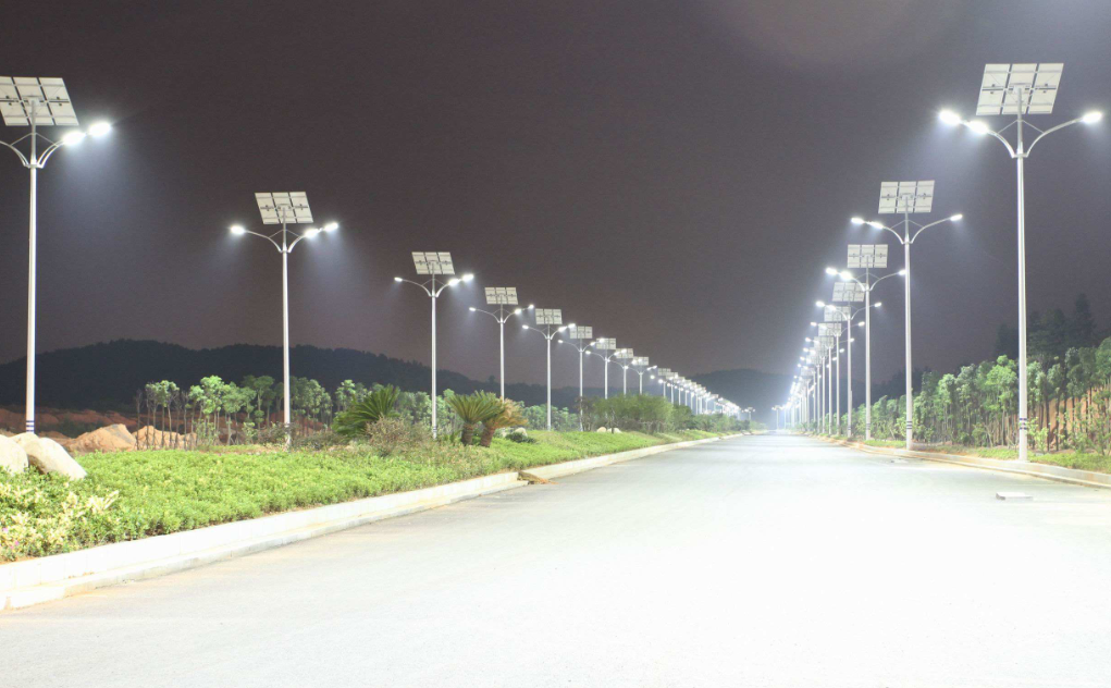 道路太陽(yáng)能路燈你知道怎么選擇瓦數(shù)嗎？